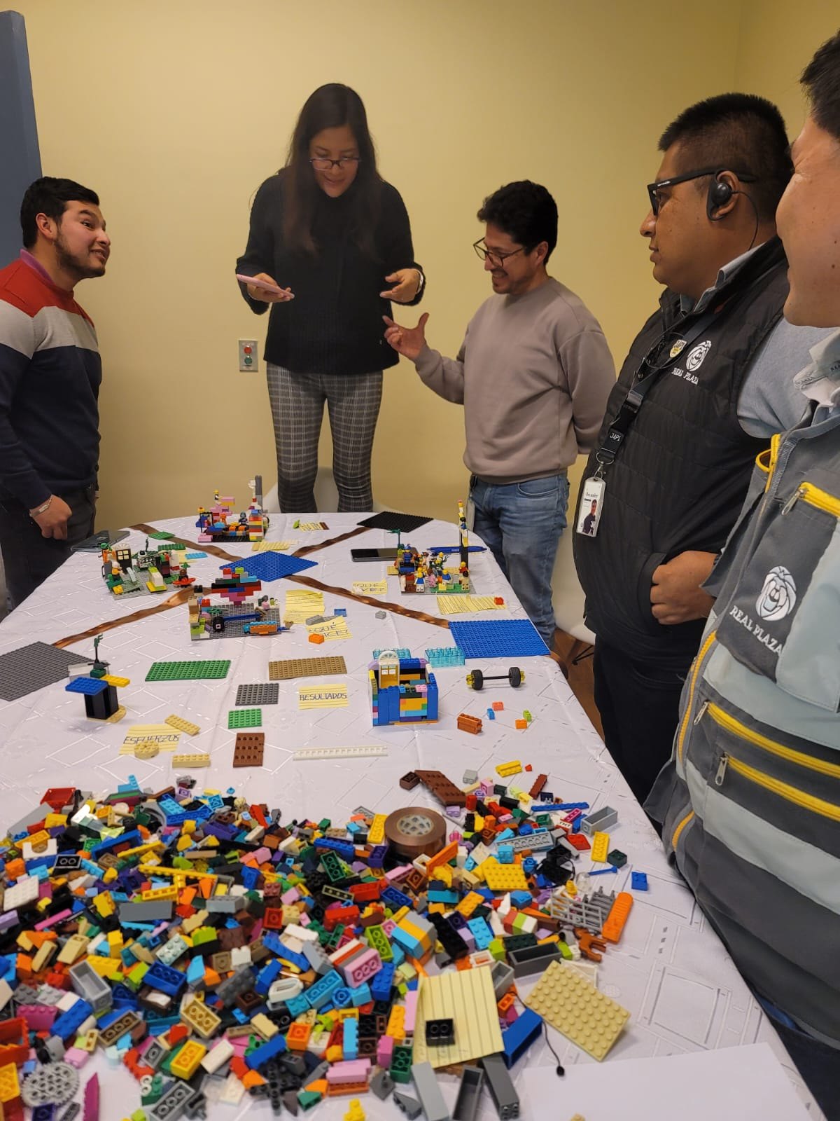 Facilitación de estrategia, negociación e innovación